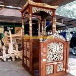 Mimbar Masjid Ukiran Kaligrafi Kayu Jati
