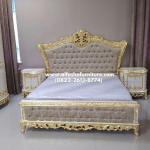 Tempat tidur model klasik mewah finishing gold