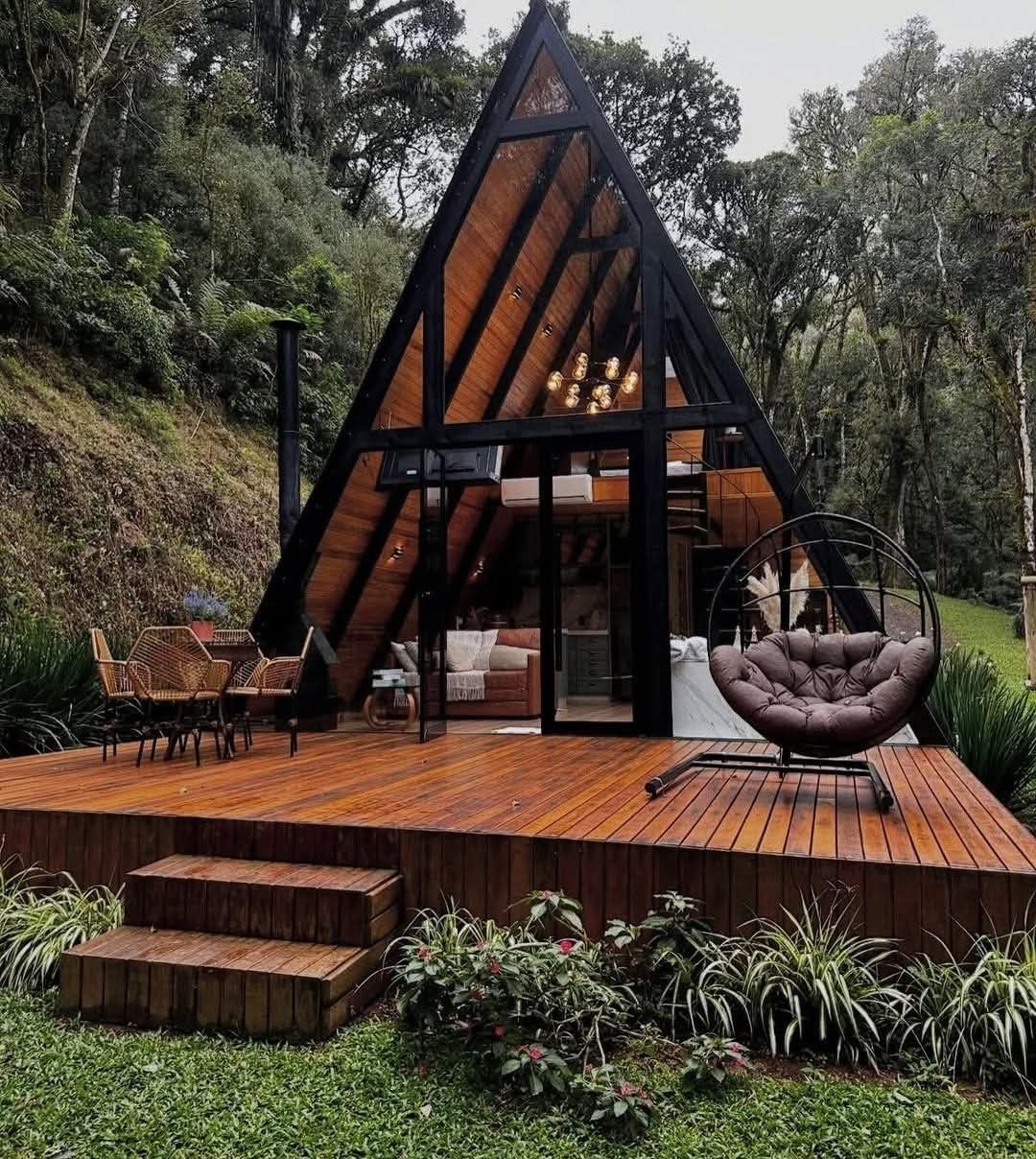 175802ad1521a43b276b1e94c8c76791 Rumah Segitiga Kayu Jati Premium Modern untuk Hunian & Villa - Image 1