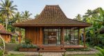 Rumah Joglo Kayu Jati Klasik dengan Sentuhan Modern
